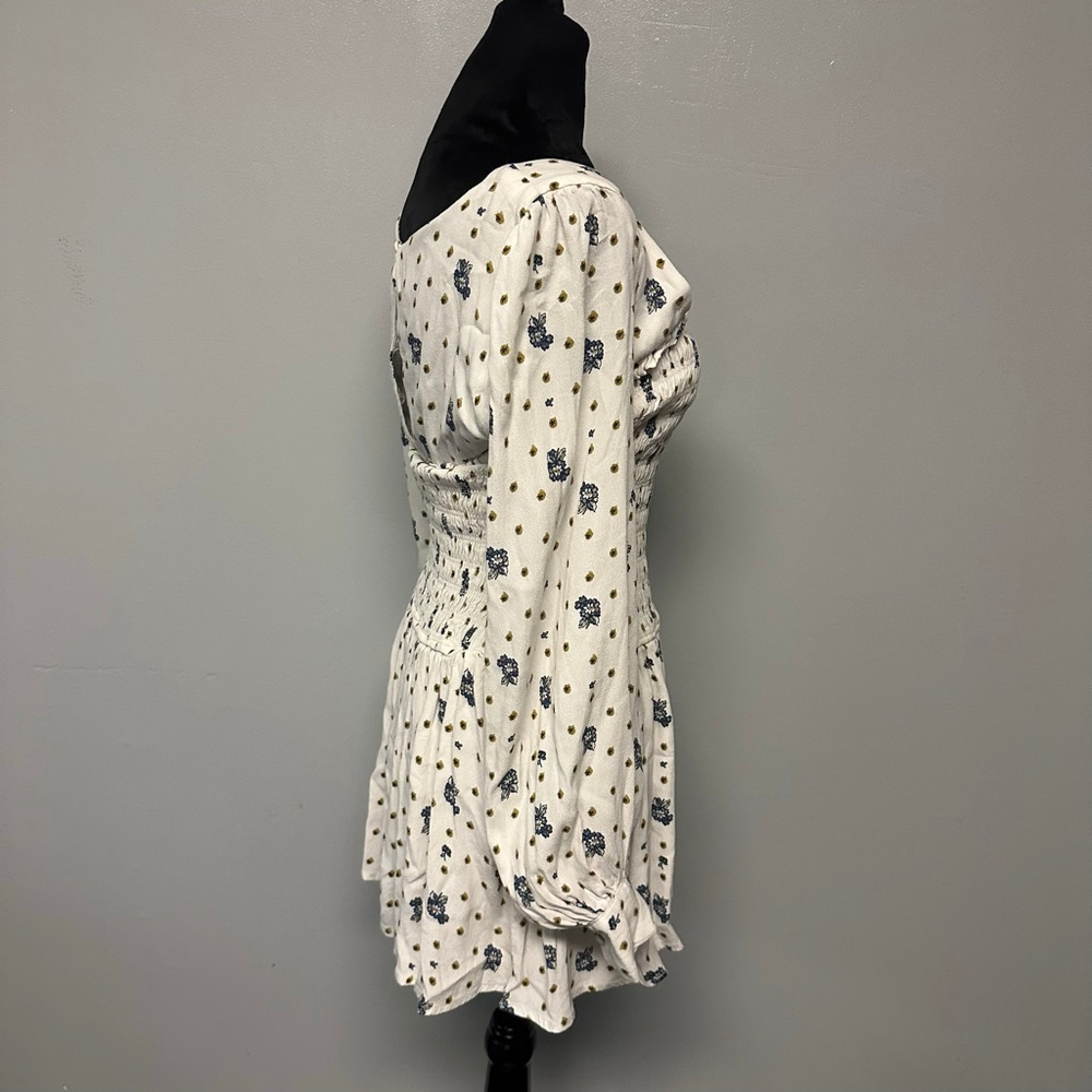 Free People Petite White Blue Floral Smocked Mini Dress XSP babydoll peasant - Picture 5 of 9